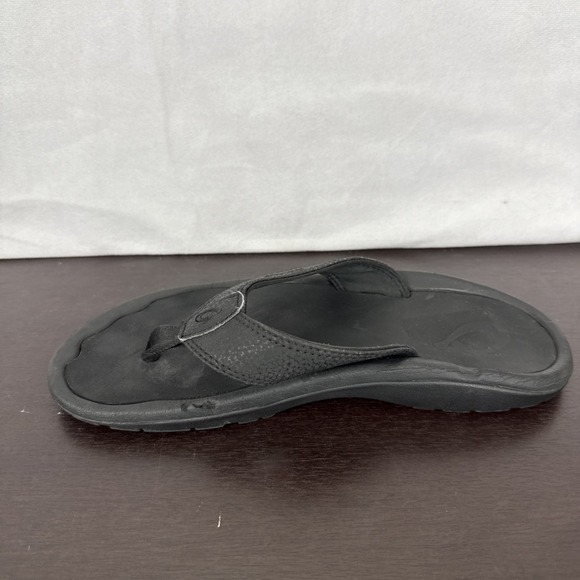 Olukai Ohana Sandals Women's Size 8/8.5? Black Leather Rubber Flip Flops Summer - Picture 6 of 10